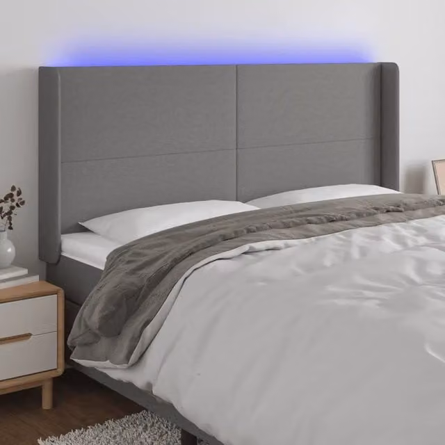 Testiera con LED e porte USB Design Mania in tessuto grigio scuro L: 163 cm, P: 16 cm, H: 118/128 cm – 1