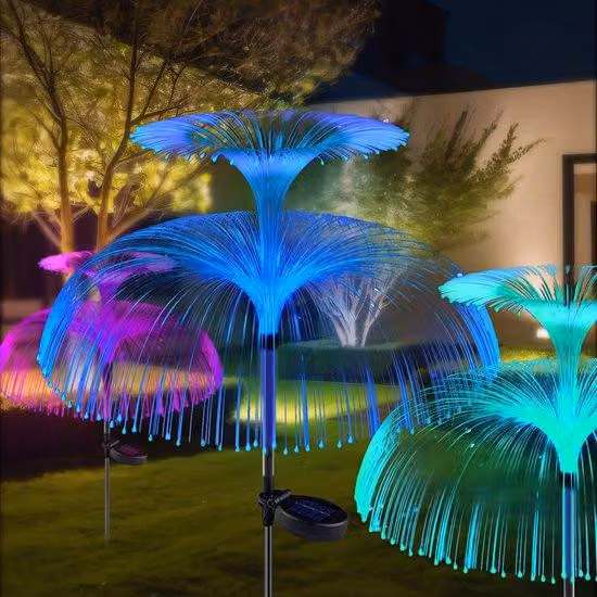 Allarme da giardino a LED solare con 7 LED che cambiano colore, progettato appositamente per l'illuminazione esterna. Queste lampade solari sono resistenti alla polvere (IP65) e ideali per decorare i giardini.