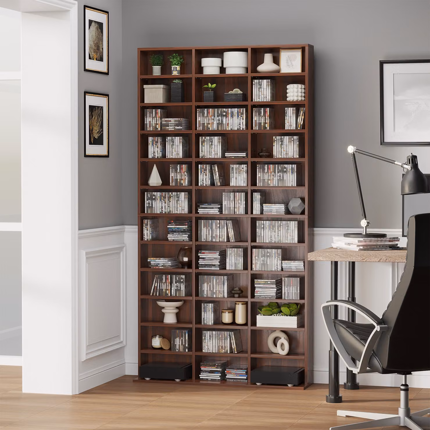 Libreria da muro Homcom in legno marrone con 36 scompartimenti regolabili per CD e DVD, H: 195 cm, L: 102 cm, P: 23,5 cm – 2