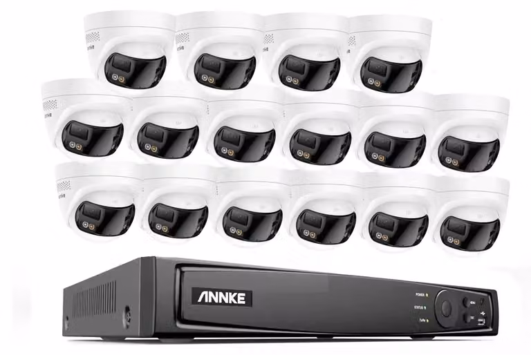 Kit di sicurezza 4K composto da 16 telecamere IP a doppia lente da 8MP e un registratore video in rete (NVR) con alimentazione PoE