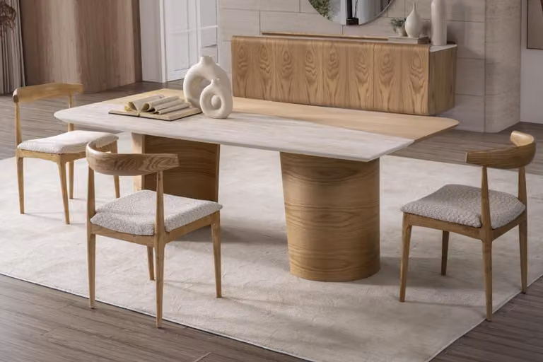 Brauner eleganter Holzstuhl für Esszimmer, Wohnzimmer und Büro