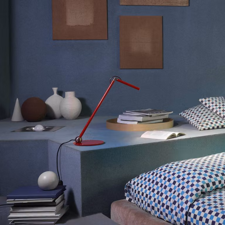 Oluce Lampada da scrivania Calamaio, Rosso, Soggiorno / Sala da pranzo, Metallo, Design, Lampada da tavolo