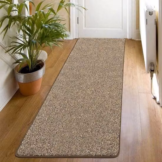 Tappeto antiscivolo moderno Outsunny in polipropilene e gomma, lavabile in lavatrice, L 180 cm x P 60 cm, colorazione nero marrone beige