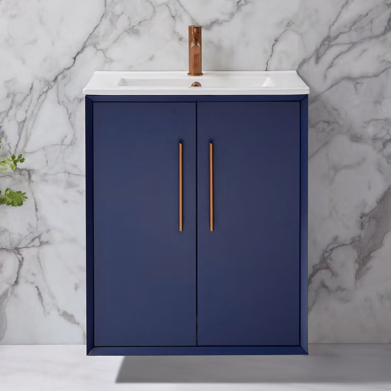 Mobile Bagno Sospeso Blu Marino 610mm con Lavabo e Maniglie con Barra a T in Rame Satinato - Edge