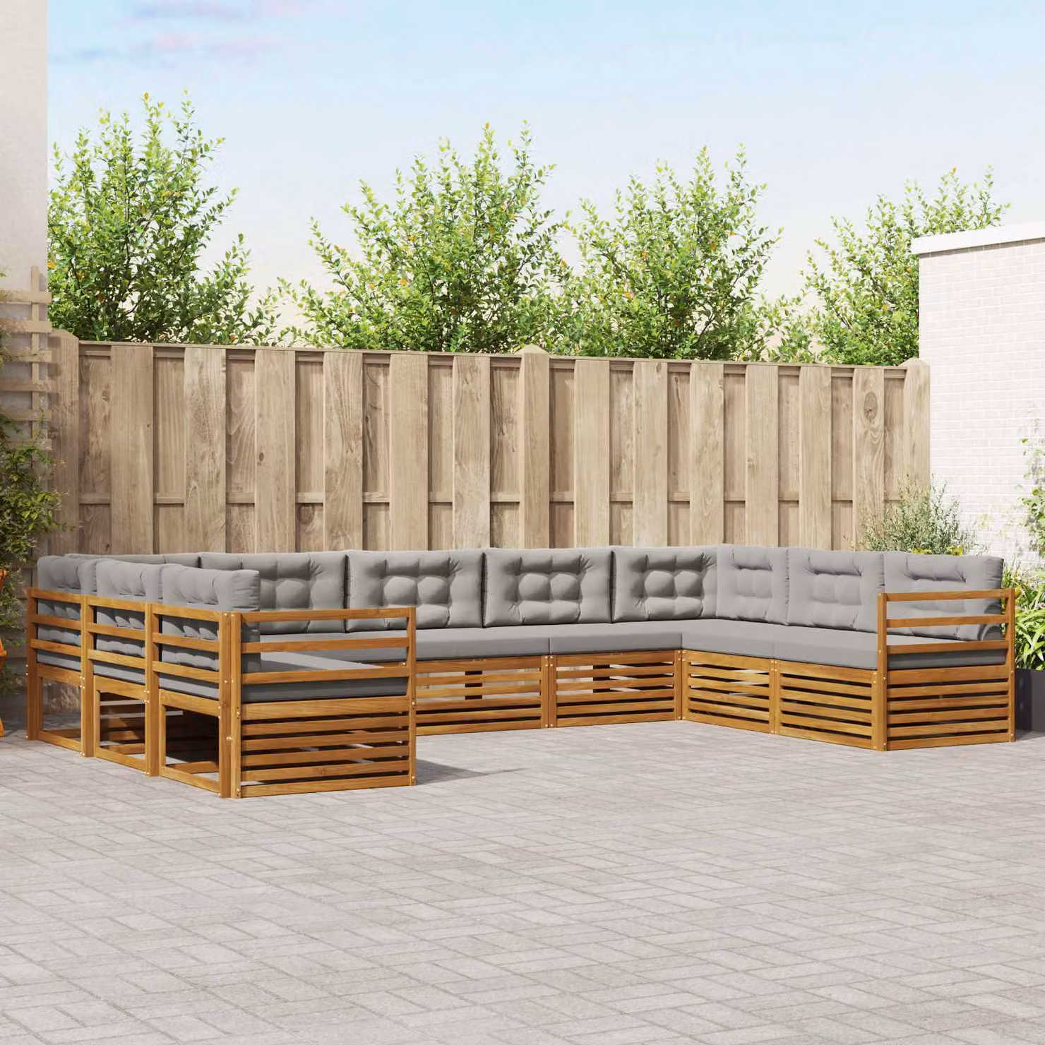 vidaXL Set di divani da esterno a L composto da 9 pezzi in legno di acacia con cuscini, Grigio e Marrone