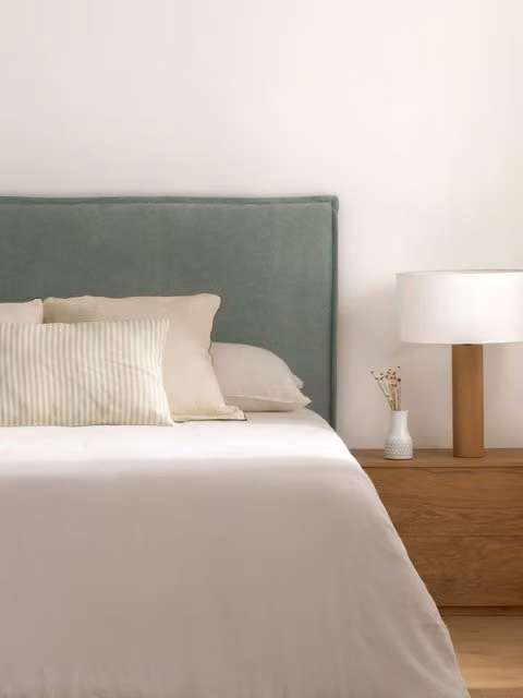 Testata del letto imbottita e sfoderabile Plains verde scuro Kenay Home