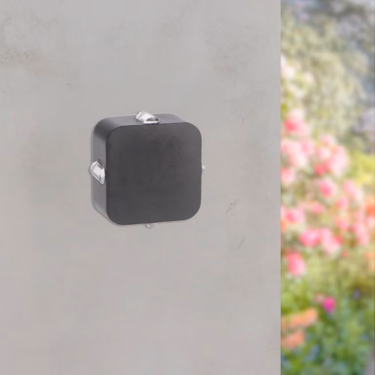 Lampada da parete a LED triangolare, 4x3W, dimmerabile, RGB, grado di protezione IP54, colore nero