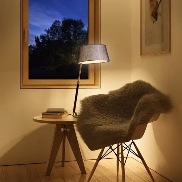 Lampada da tavolo RITZY moderna in metallo e tessuto nero e cromo con altezza regolabile, attacco E27 42W – 2