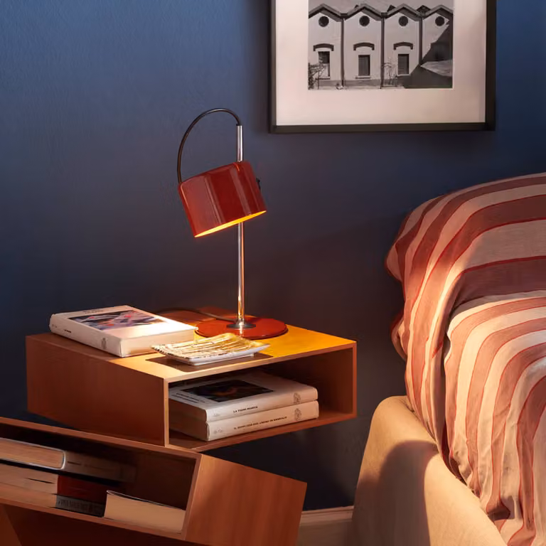 Oluce Lampada da scrivania Mini Coupè, Rosso, Soggiorno / Sala da pranzo, Alluminio, Design, Lampada da tavolo
