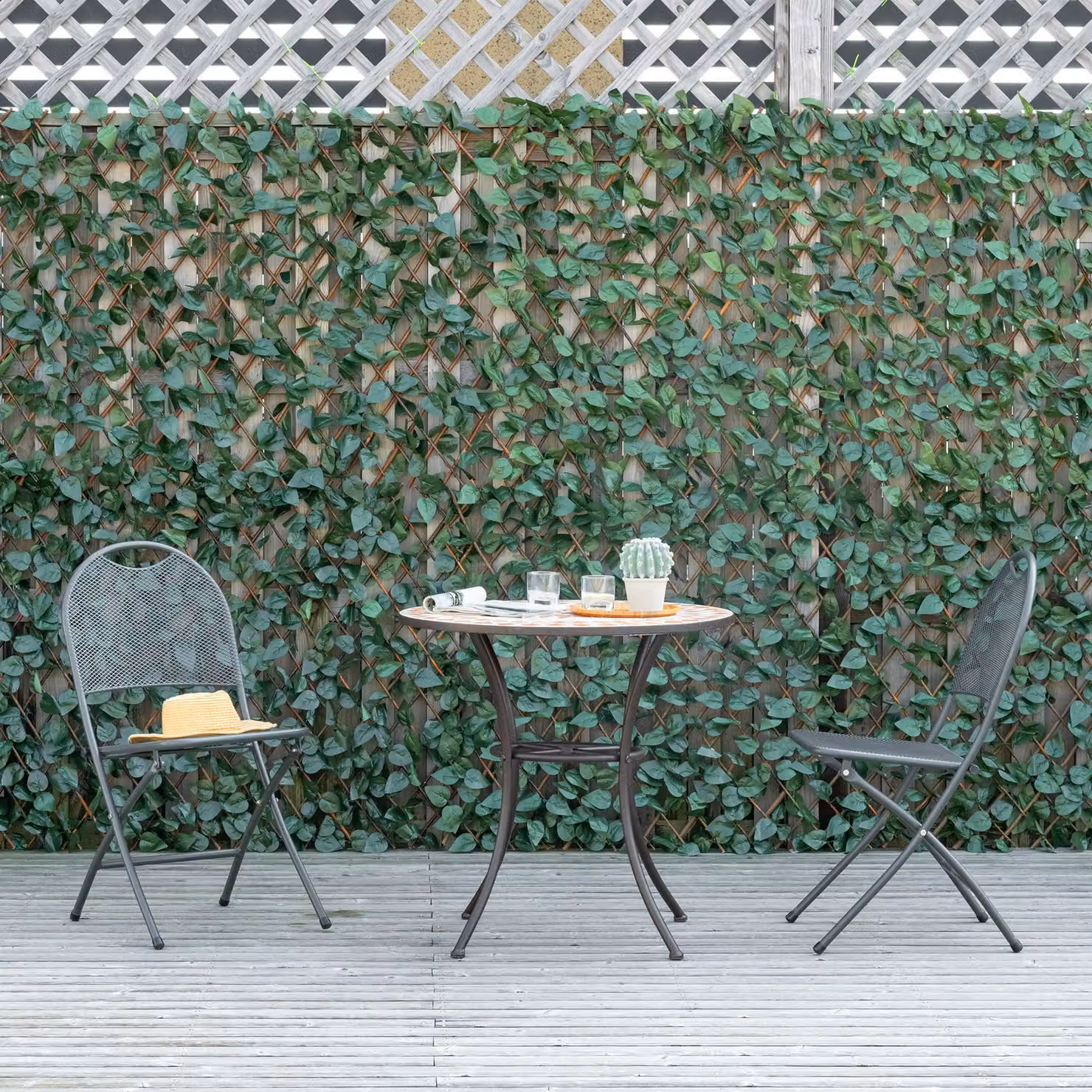 Set di 4 siepi artificiali di edera estensibili Outsunny, pannelli murali frangivista in poliestere e vimini, Verde, L: 200 cm, H: 100 cm – 2