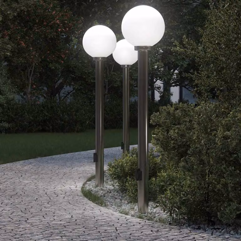 Set di 3 lampioni a colonnina vidaXL in acciaio inox color argento con presa elettrica, Altezza: 120 cm, protezione IP44