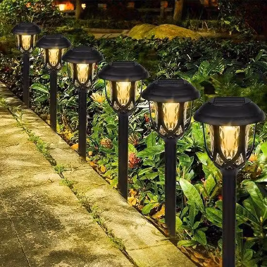 Impianto di illuminazione solare per il giardino - 10 faretti solari - Illuminazione esterna per vialetti da giardino e faretti di sicurezza - Illuminazione da terrazza per prato
