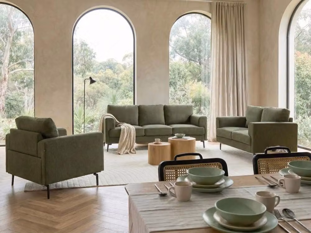 Set da salotto Beliani IT in stile Mid Century moderno con divano a 3 posti, divano a 2 posti e poltrona, rivestimento in tessuto verde e gambe in metallo nero – 2