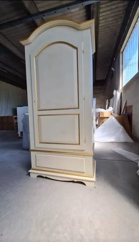 Armadio shabby chic a 1 anta Mobili 2G in legno bianco anticato con dettagli ocra L: 96 cm, P: 56 cm, H: 196 cm – 2