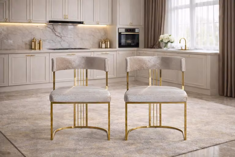 Lussuoso set di 2 sedie in velluto color champagne con elegante struttura dorata