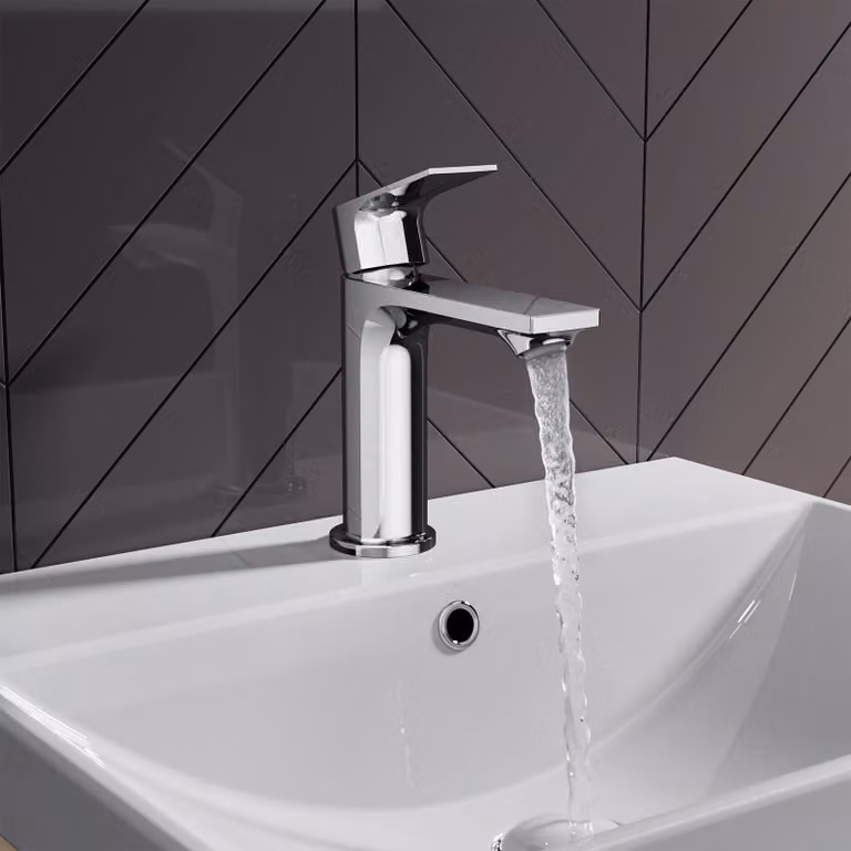 Rubinetto da bagno, miscelatore monocomando per lavabo con aeratore integrato, miscelatore monocomando per bagno, rubinetto cromato con altezza del beccuccio di 116 mm