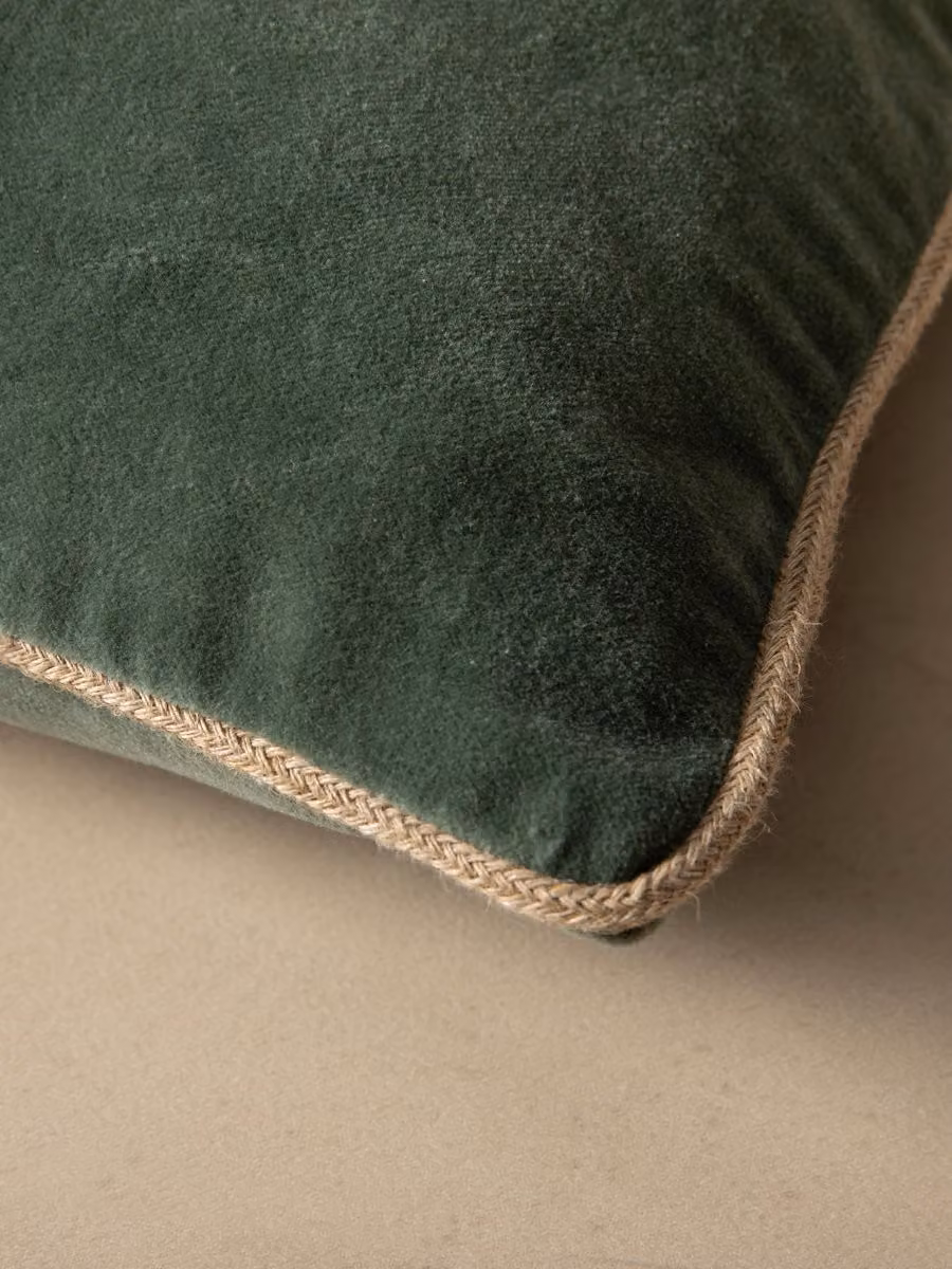 Cuscino Delhi verde menta in velluto e cotone Kenay Home L/P: 45 x 45 cm – 2