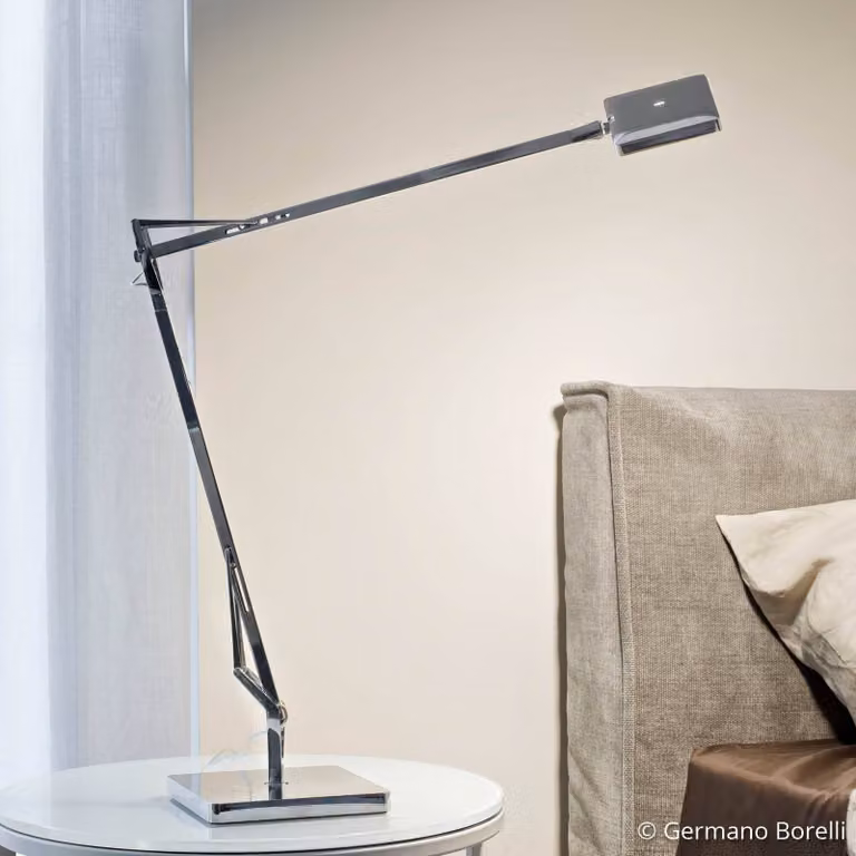 FLOS Lampada da tavolo di design Kelvin Edge, Alluminio / Grigio / Zincato, Studio / Ufficio, Alluminio, Design, Lampada da tavolo
