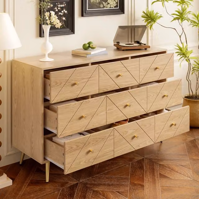 Cassettiera a 9 cassetti con gambe in ferro e frontali geometrici in truciolare naturale 120 × 39 × 80 cm