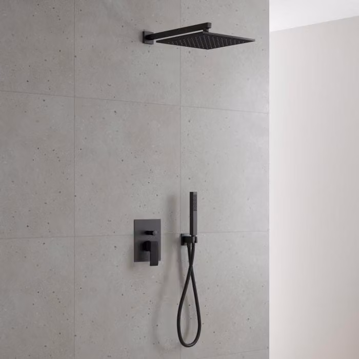 Sistema doccia a muro Kronenbach Quara 3.0 nero, miscelatore monocomando con deviatore, design squadrato