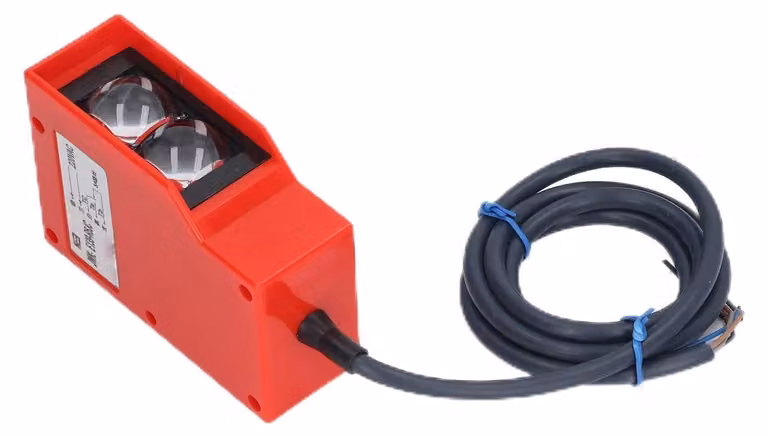 Interruttore fotoelettrico AC 220V, grado di protezione IP54, distanza di rilevamento 6 metri