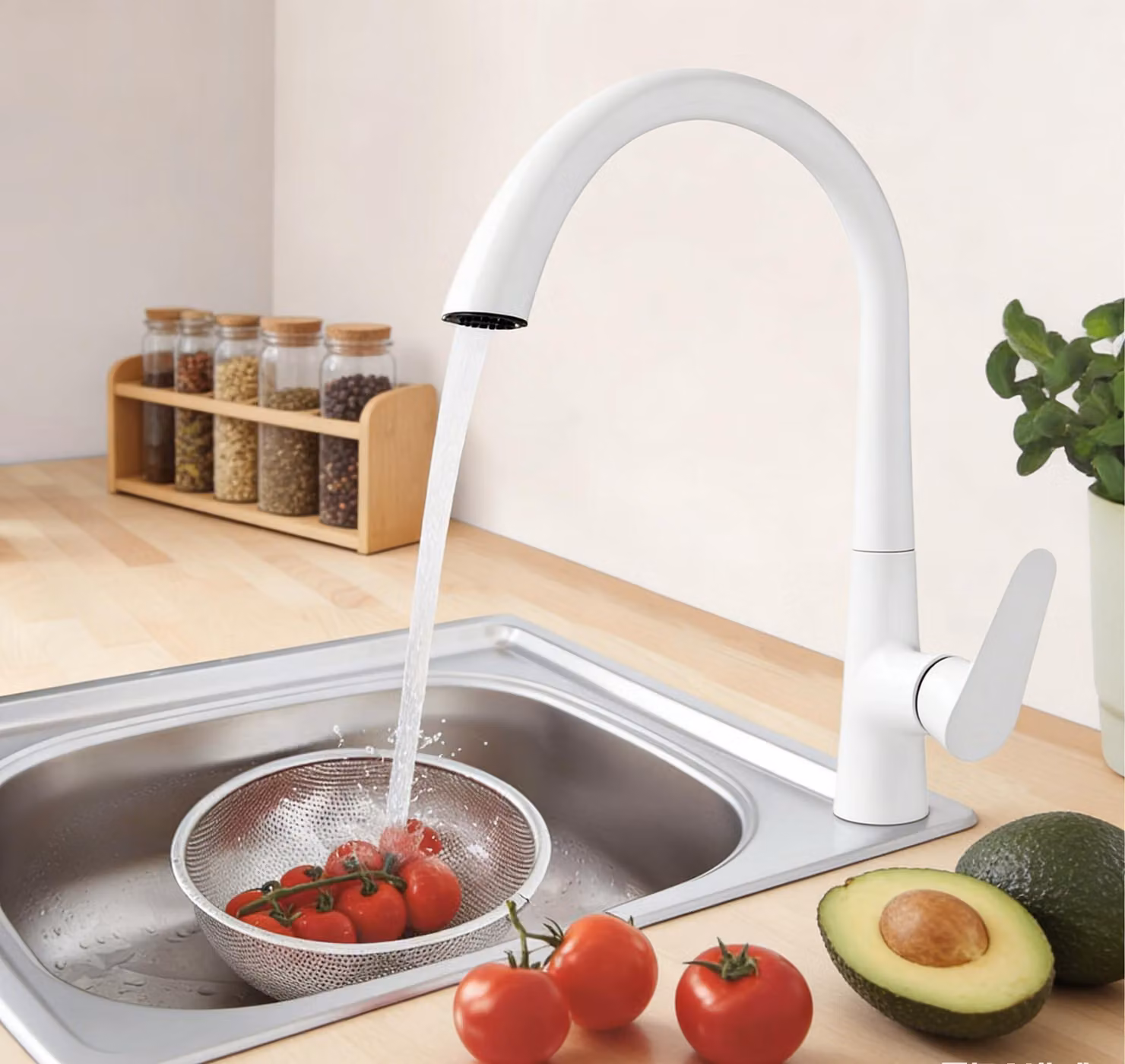 Rubinetto da cucina con tre funzioni di spruzzo e doccetta estraibile