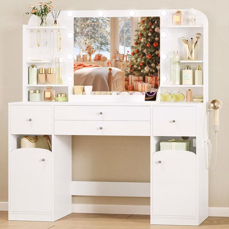 Comò moderno con ampio spazio di archiviazione e design elegante, ideale per la camera da letto