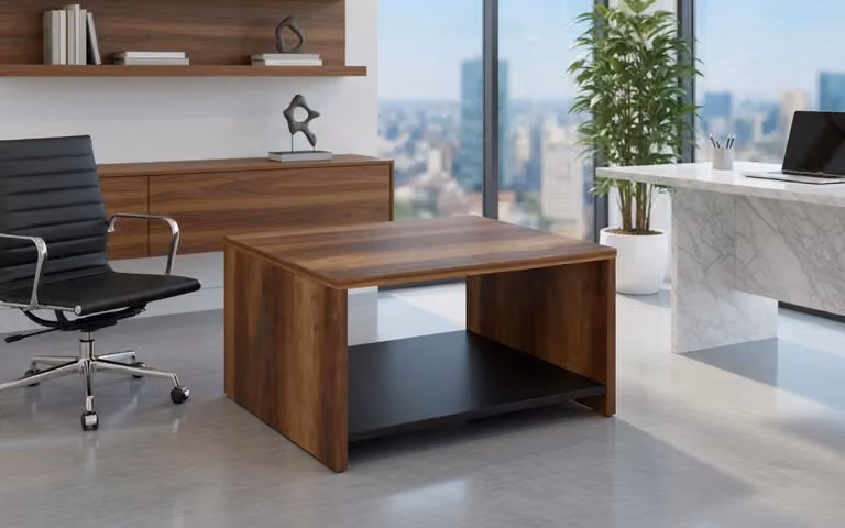 Elegante tavolino da salotto in legno con ripiano, in stile moderno