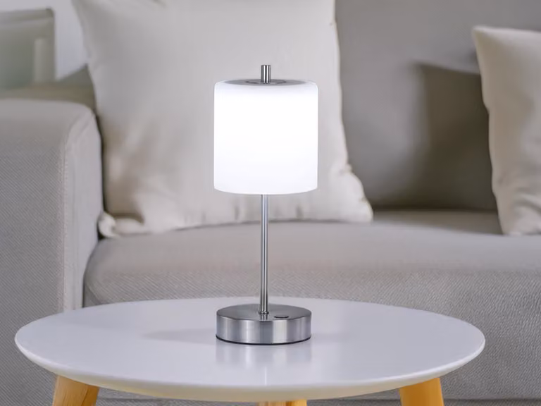 Lampada da tavolo USB Riva argento opalino 34,5 cm