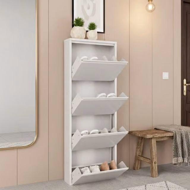 Scarpiera Axe DMORA in metallo bianco opaco, mobile porta scarpe moderno da appendere a parete, L: 50 cm, P: 15 cm, H: 138 cm