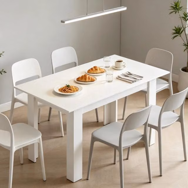Tavolo da pranzo rettangolare allungabile Mivray in MDF bianco con finitura opaca e struttura in metallo