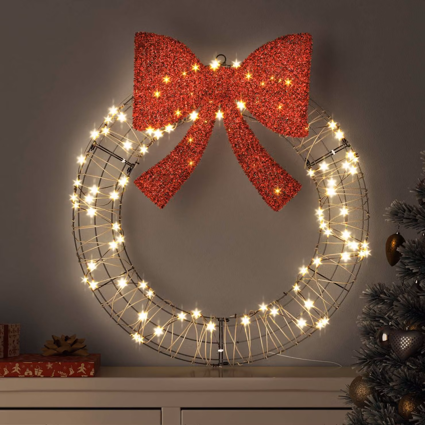 Ghirlanda di Natale vidaXL in Rattan Bianco con 60 LED a Luce Calda e Telecomando, L 75 x P 75 x H 8 cm