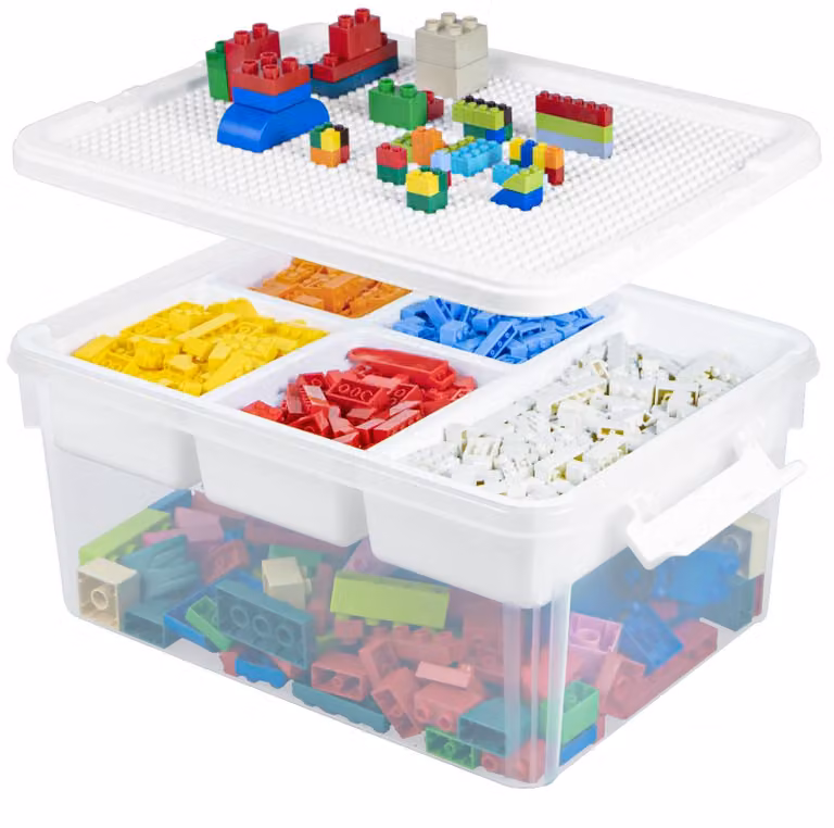 Contenitore di stoccaggio con vassoio removibile, realizzato in plastica e impilabile