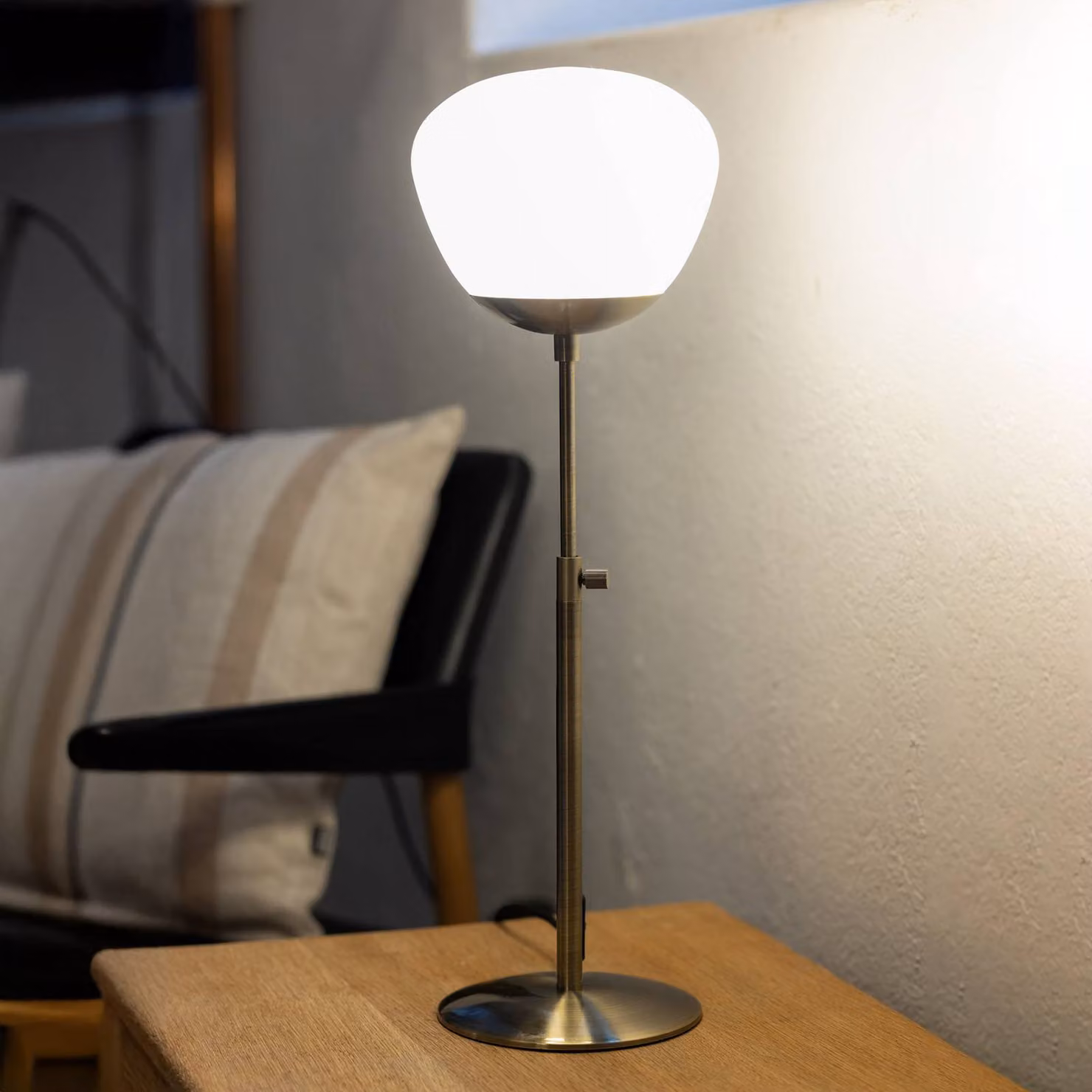 Markslöjd Lampada da tavolo Rise, Ottone / Oro, Soggiorno / Sala da pranzo, Metallo, Lampada da tavolo