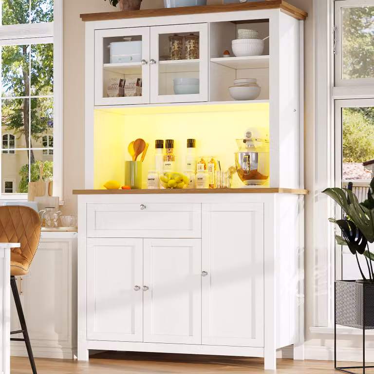 Mobile alto Flieks con illuminazione a LED, buffet da cucina 104x40x180 cm, mobile da cucina con ripiani regolabili, credenza in stile rustico, bianco