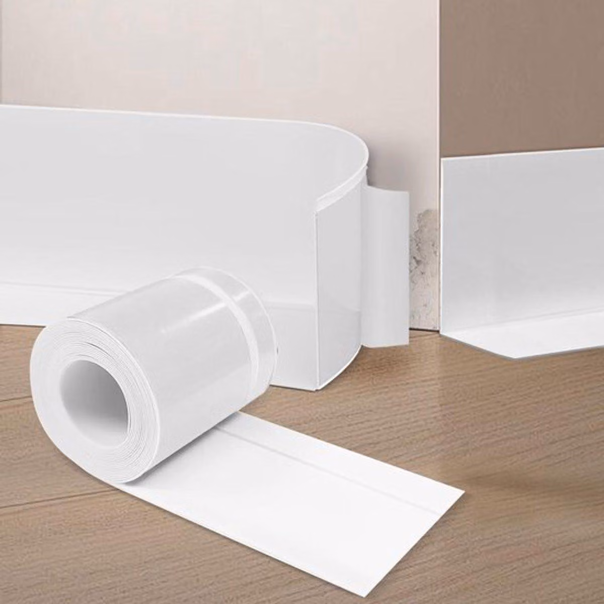 Listello autoadesivo in PVC – Modello flessibile – 70 mm x 20 mm x 12 metri – Adatto per cucina/bagno – Materiale di alta qualità – Rivestimento per pareti