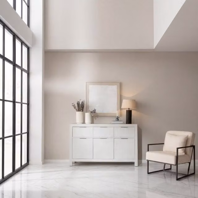 Credenza Cuzco Banak in legno massiccio di araucaria bianco e grigio con design geometrico moderno