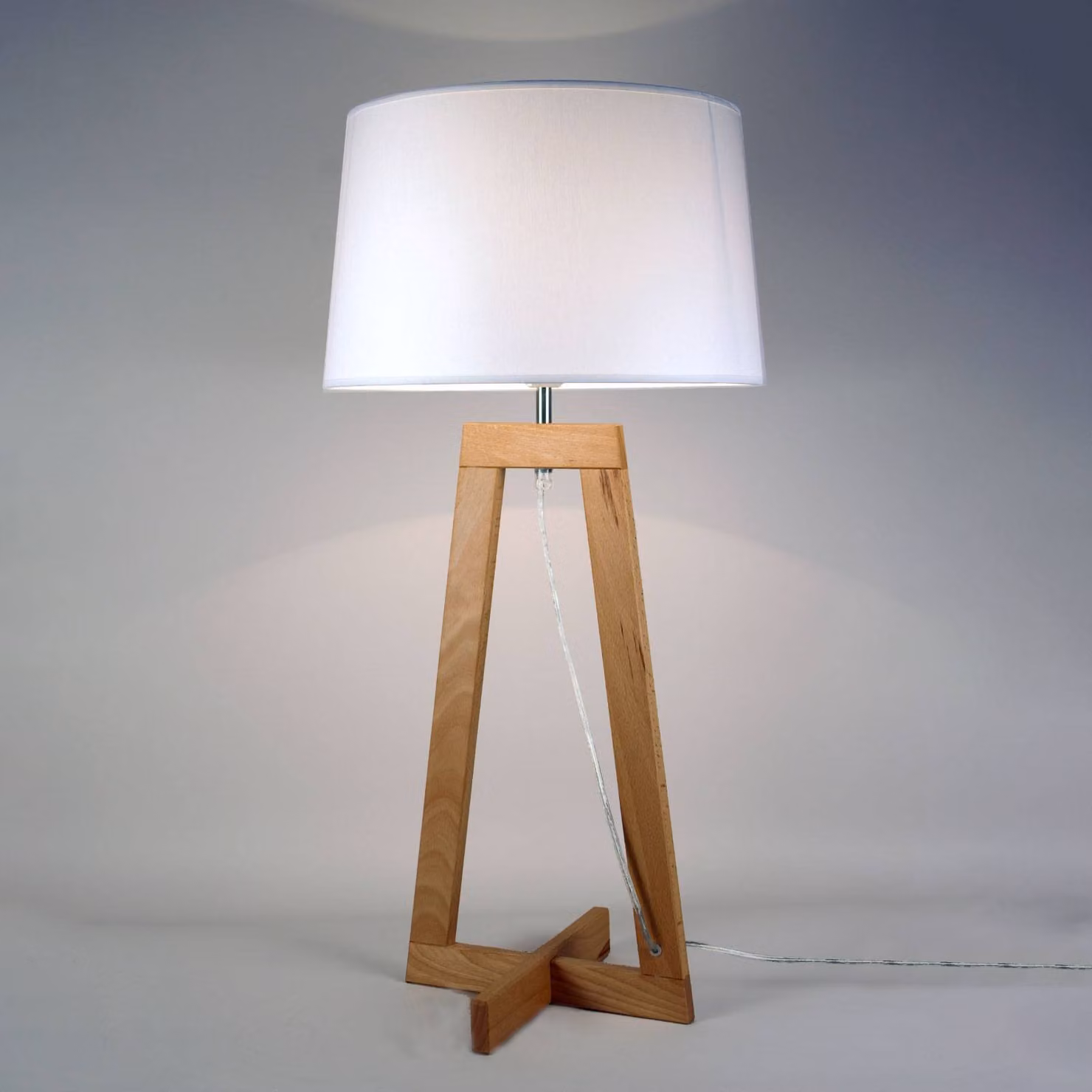 Aluminor Lampada da tavolo Sacha LT, Legno chiaro, Soggiorno / Sala da pranzo, Legno, Scandinavo, Lampada da tavolo