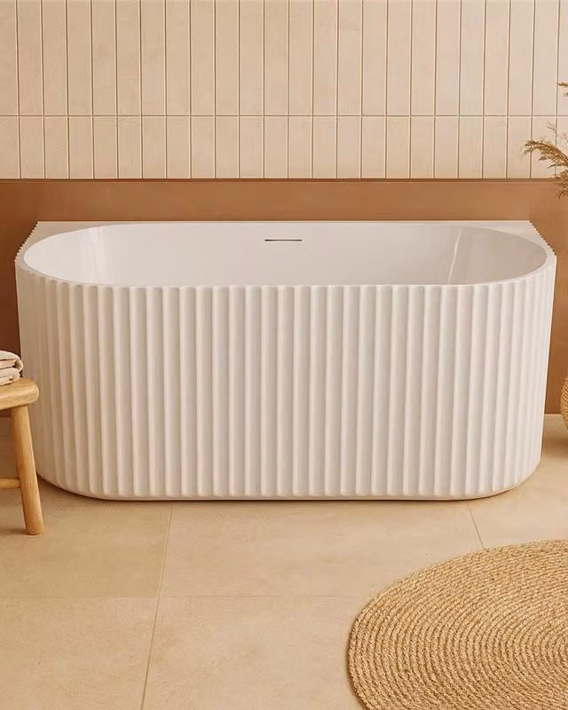 Vasca 170x80 Jeorgia a parete in acrilico cannettato bianco lucido