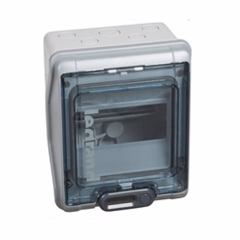 Armatura da esterno con 6 moduli e protezione IP 66 Plexo Legrand