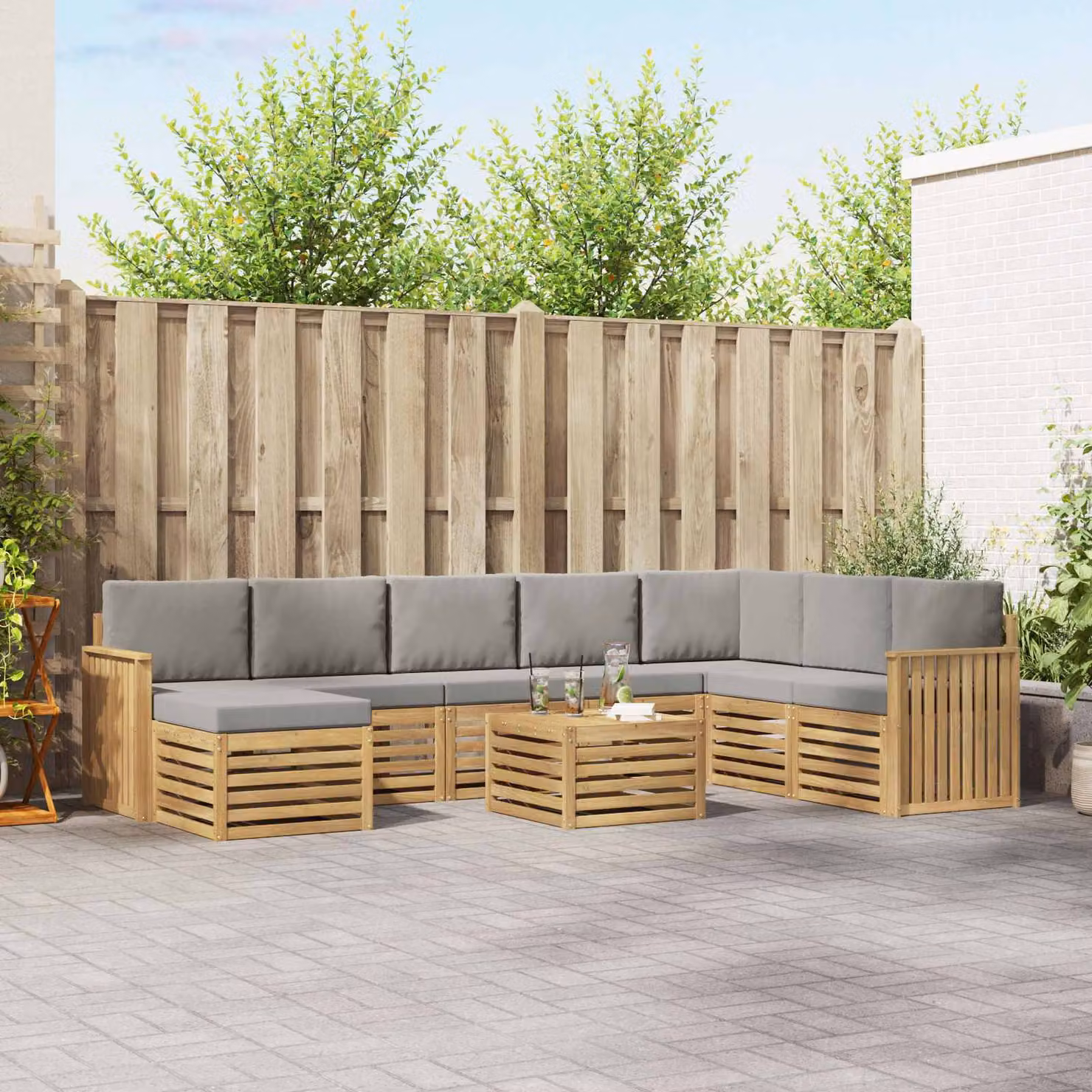 vidaXL Set di divani da esterno 9 pz a forma di L con cuscini, in legno di acacia e tessuto resistente ai raggi UV, Bianco e Grigio