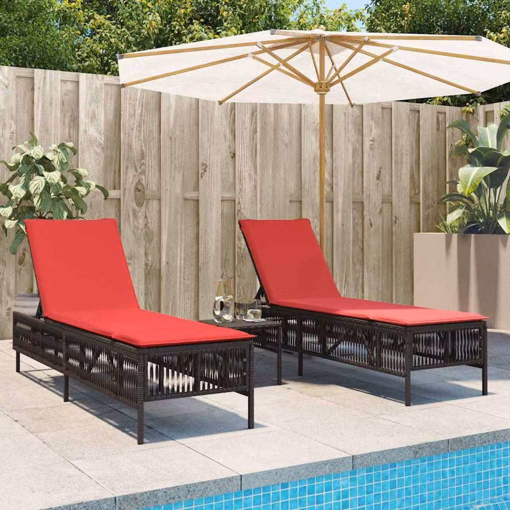 Set di 2 lettini prendisole con tavolino vidaXL in polyrattan marrone e metallo con poggiatesta regolabile