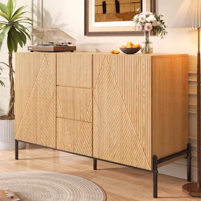 Sideboard 115.5x40x76 cm con ante geometriche in MDF naturale
