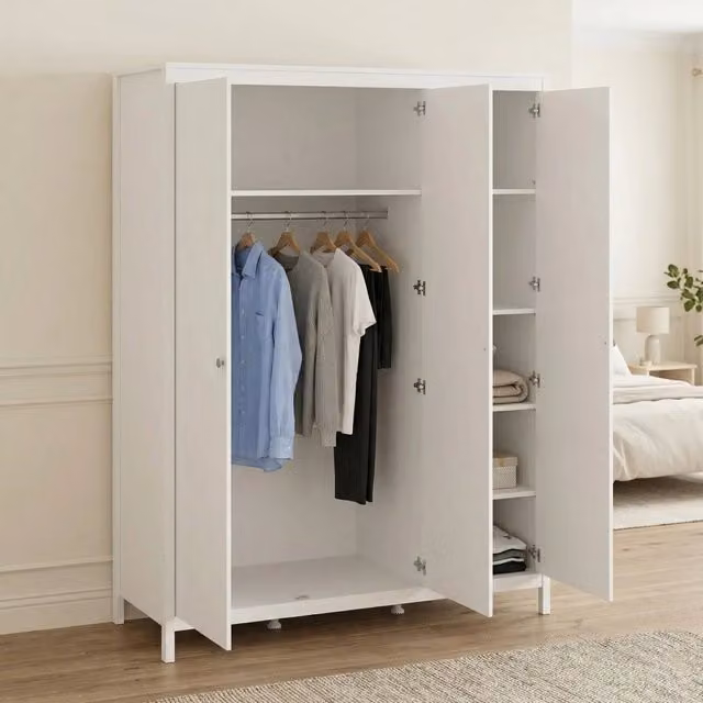 Armadio 3 ante Conti DMORA Bianco con ante a battente e appendiabiti, L: 150 cm, P: 58,4 cm, H: 199 cm