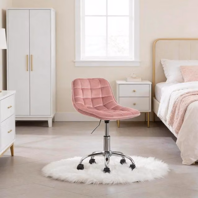 Sgabello da ufficio moderno in velluto rosa con ruote e base in metallo regolabile