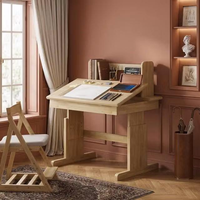 Scrivania per bambini Minimal in legno massello beige con piano ribaltabile e altezza regolabile L: 80 cm, P: 50 cm, H: 60-80 cm