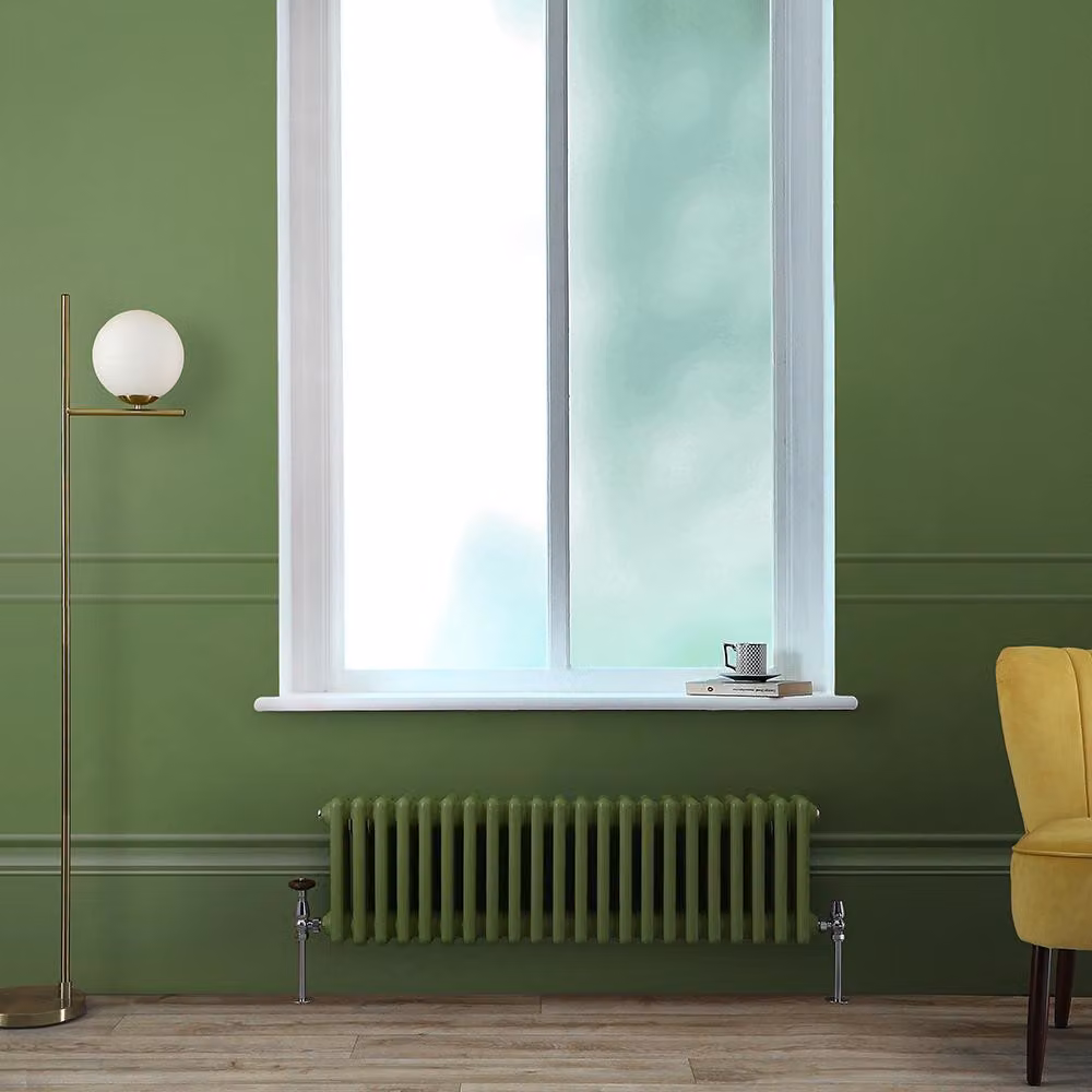 Radiatore Tradizionale a Tripla  Colonna Orizzontale Verde (Fern Green)  - 300mm x 1010mm - Regent
