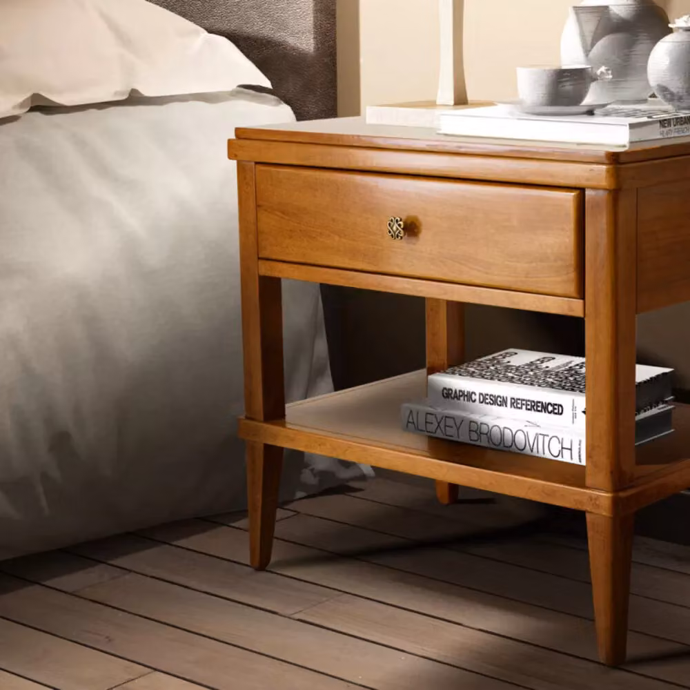 Comodino classico in legno con 1 cassetto Mobili 2G finitura Bassano L: 66 cm, P: 46 cm, H: 65 cm – 4