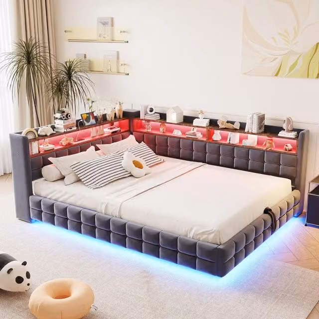 Letto imbottito 140x200 cm con contenitore idraulico; mensole in legno e LED in velluto grigio