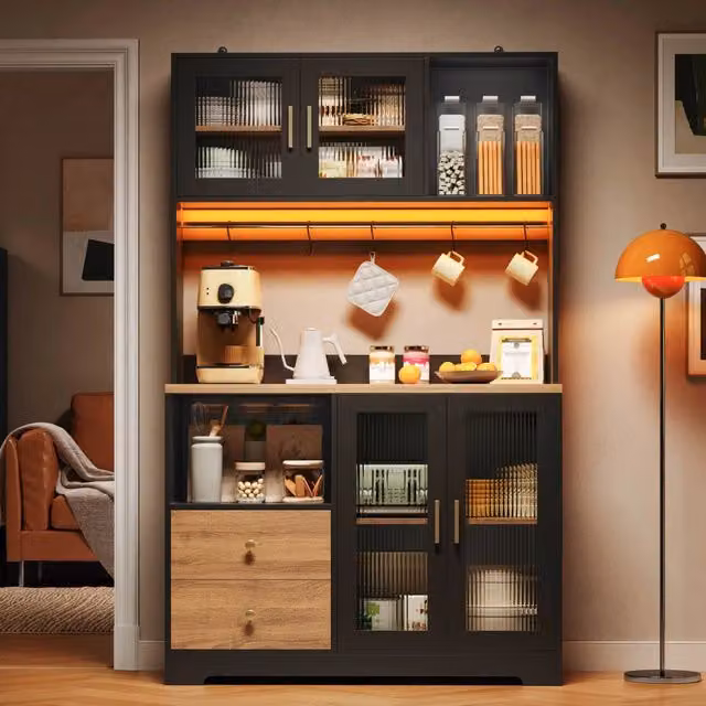 Credenza da cucina alta con vetrina LED, 4 ante in vetro, ripiani regolabili e prese, nera, 110 × 40 × 178 cm